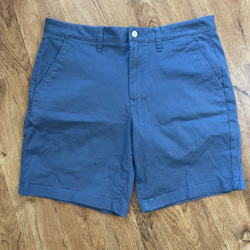 7 inch Khaki Shorts
